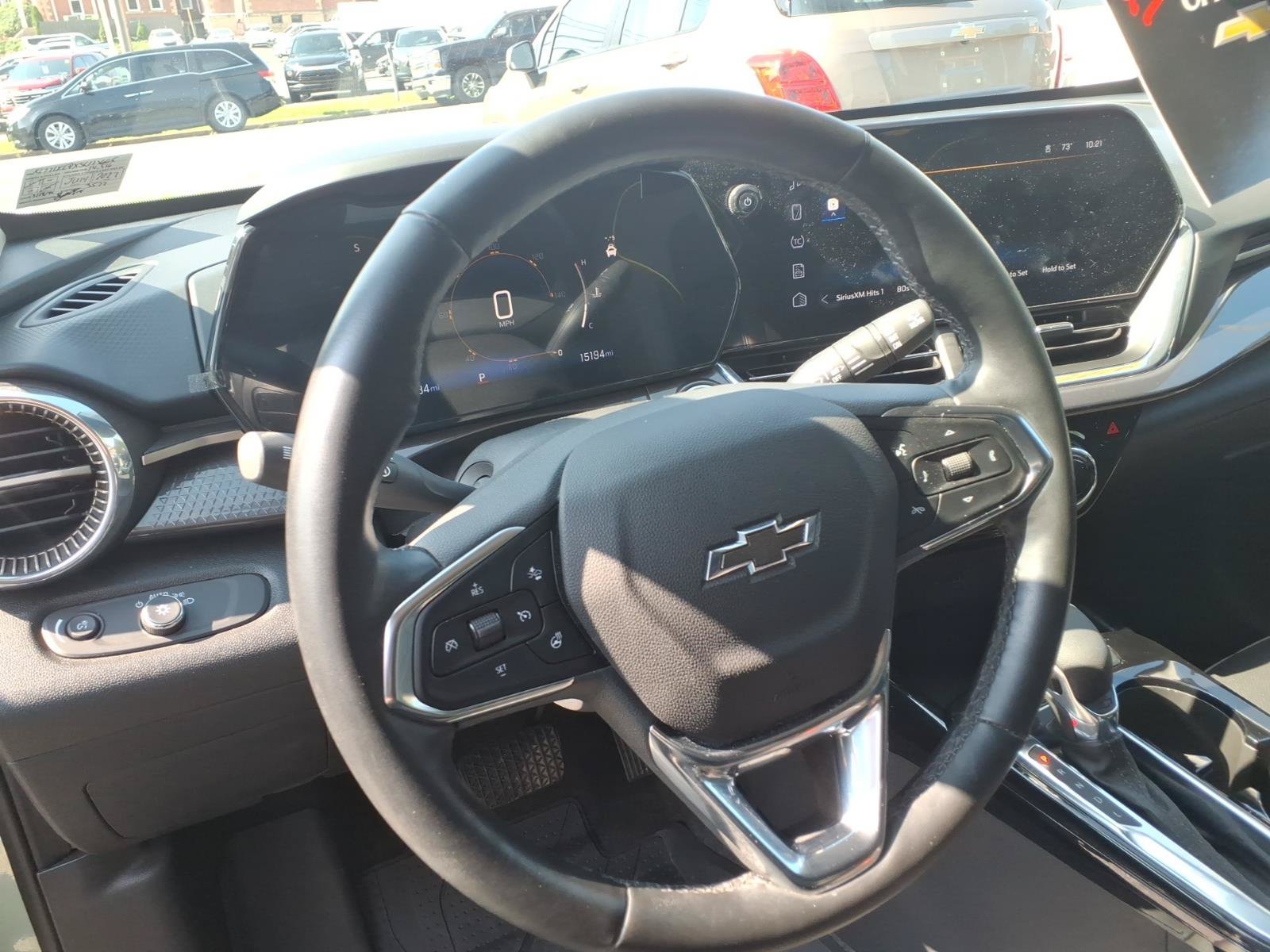 Used 2025 Chevrolet Trax ACTIV FWD image 11