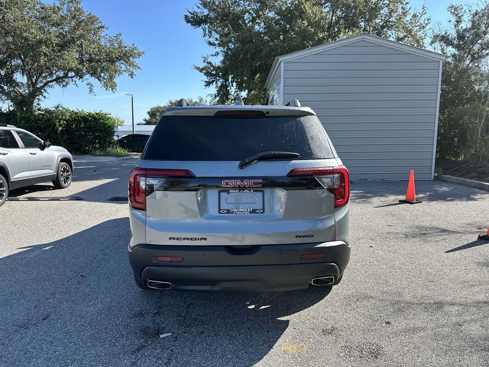 Certified 2023 GMC Acadia SLE w/ Driver Convenience Package AWD/4WD image 5