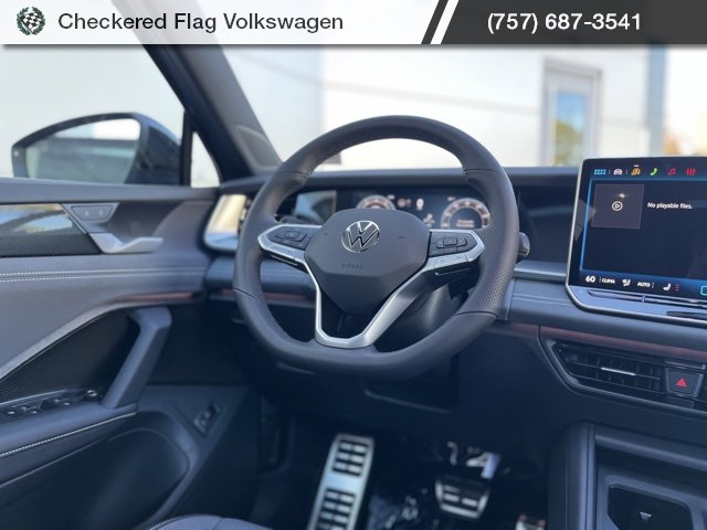 New 2026 Volkswagen Tiguan SE R-Line image 29