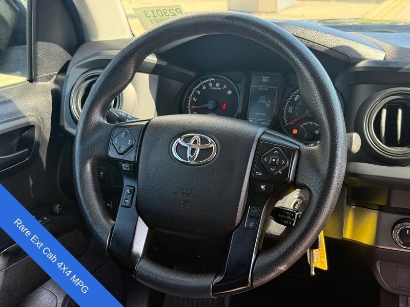 Used 2022 Toyota Tacoma SR AWD/4WD image 13