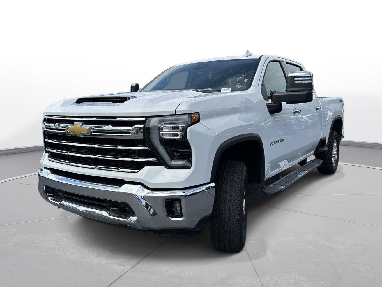 Used 2026 Chevrolet Silverado 2500 LTZ AWD/4WD image 2