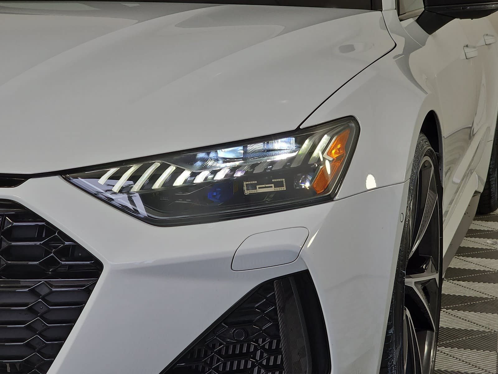 Used 2023 Audi RS 7 Sportback AWD/4WD image 31