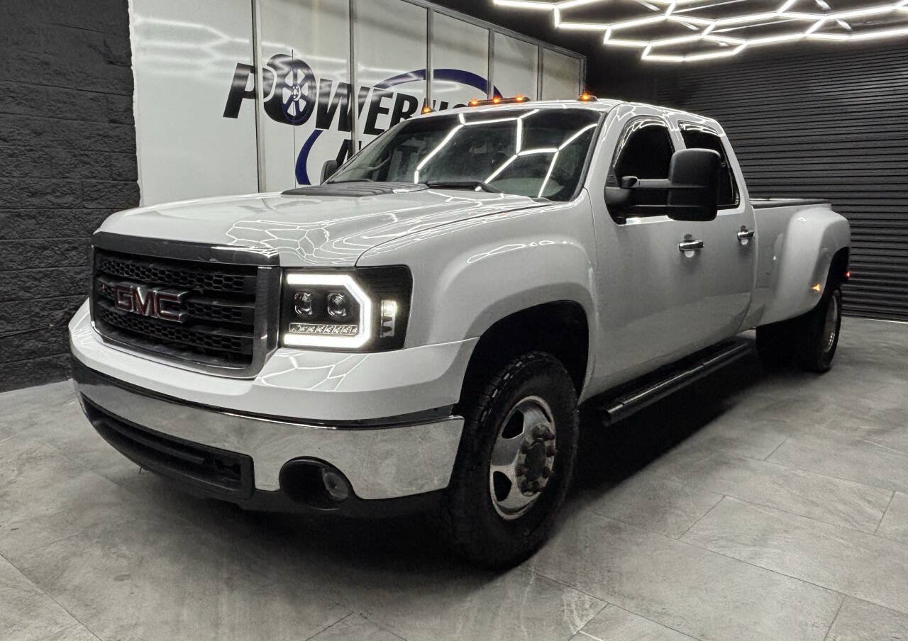 Used 2011 GMC Sierra 3500 W/T AWD/4WD image 5
