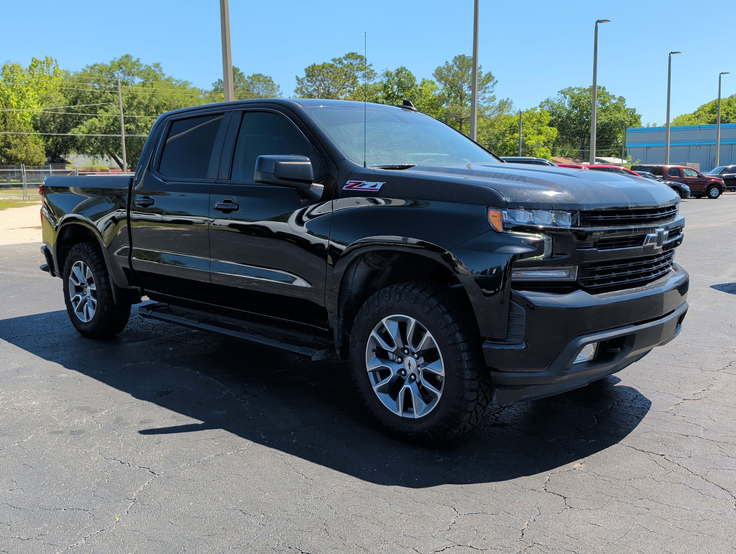 Used 2022 Chevrolet Silverado 1500 RST AWD/4WD image 2