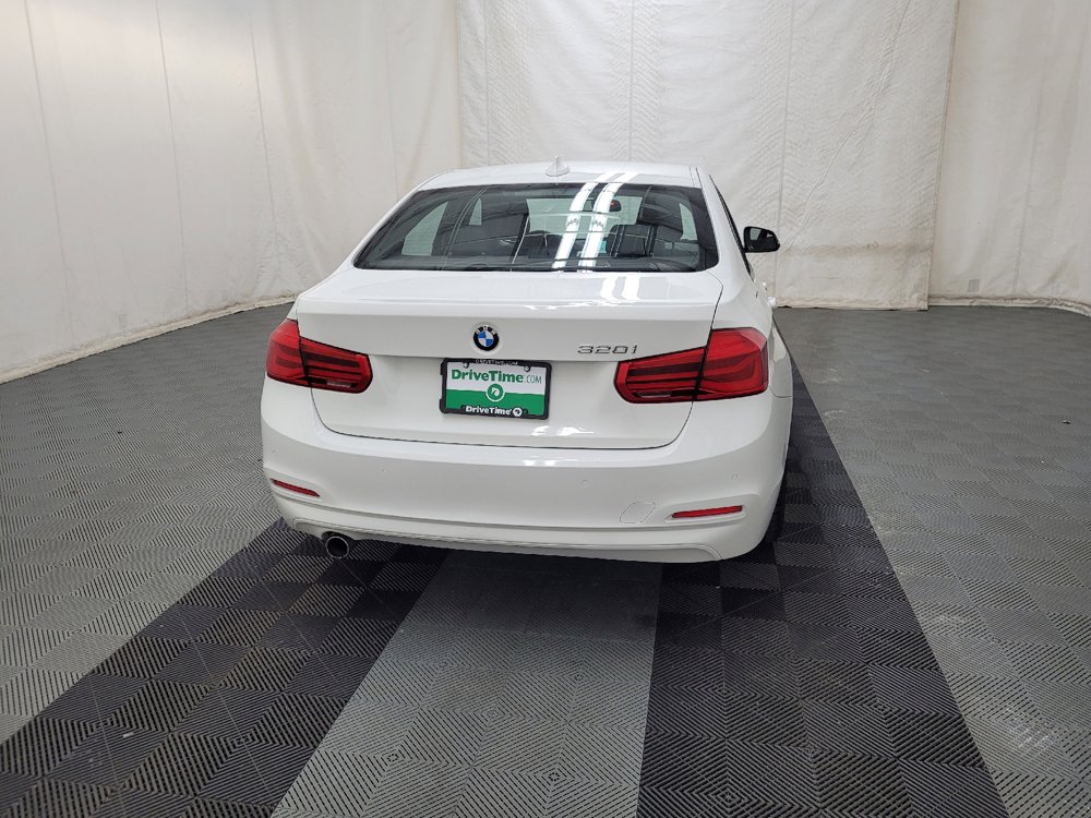 Used 2017 BMW 320i Sedan RWD image 7