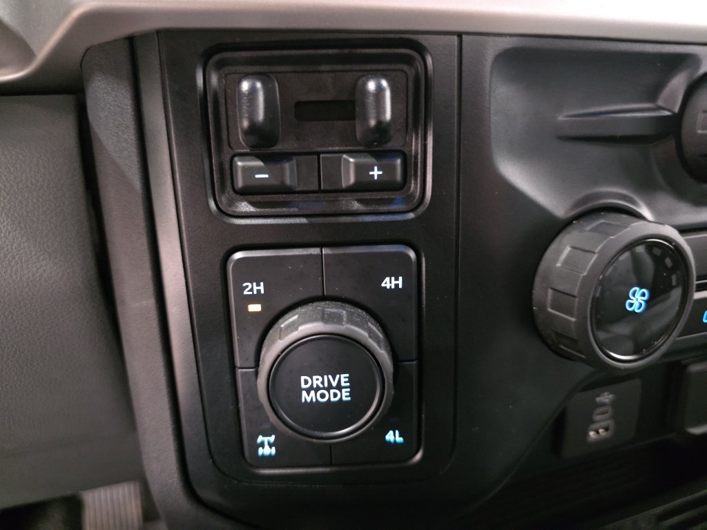 Used 2023 Ford F250 XL w/ Snow Plow Prep Package AWD/4WD image 27