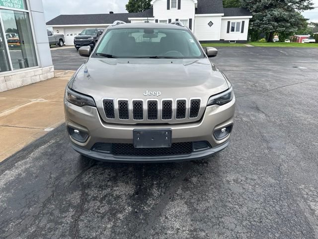 Used 2019 Jeep Cherokee Latitude Plus w/ Cold Weather Group AWD/4WD image 6
