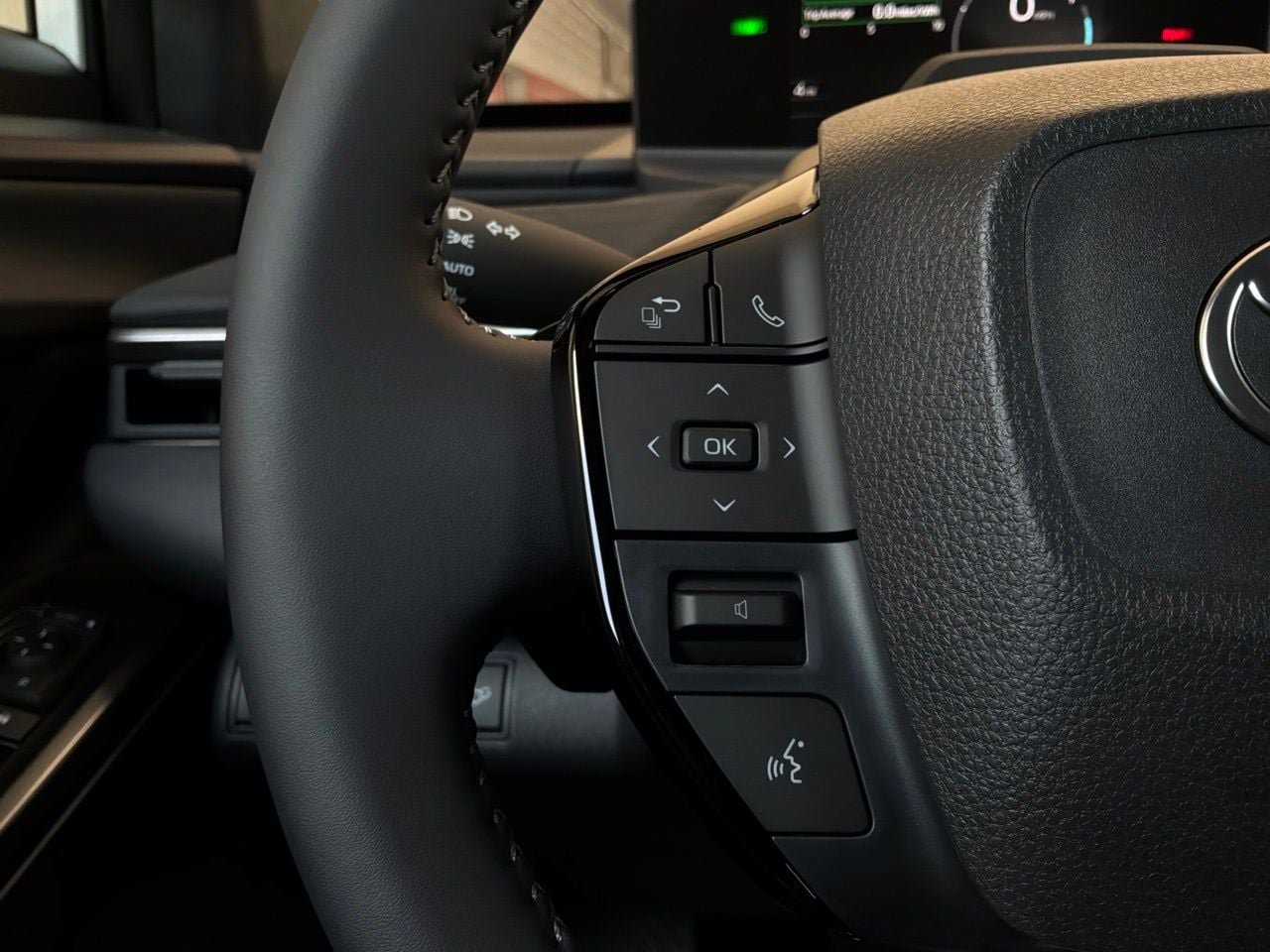 New 2026 Toyota C-HR AWD/4WD image 33