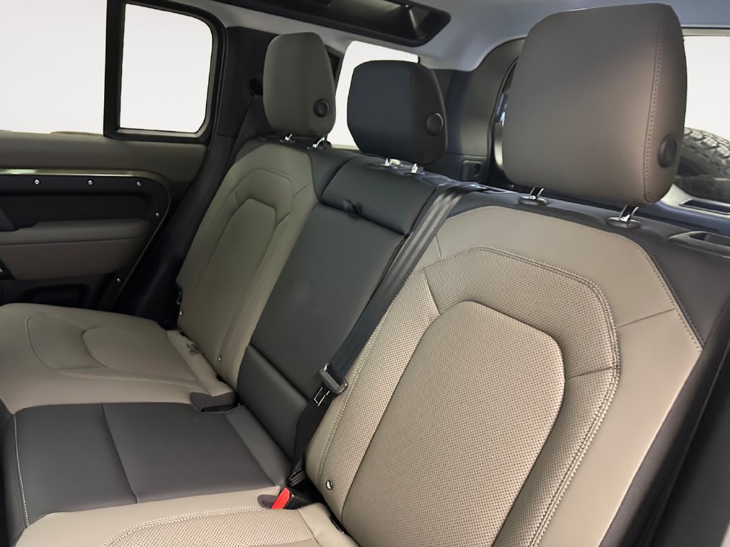 New 2026 Land Rover Defender 110 S AWD/4WD image 13