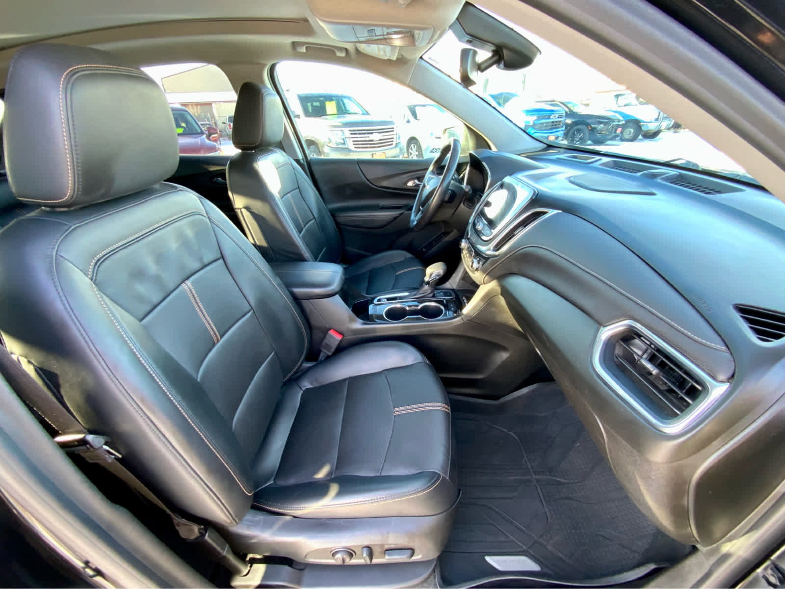 Used 2022 Chevrolet Equinox Premier image 21