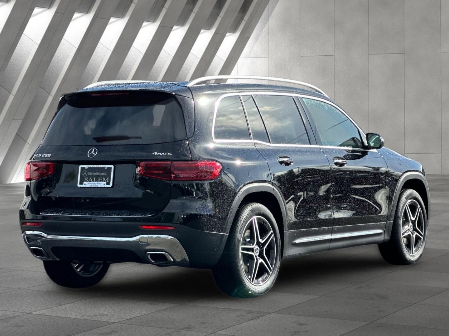 New 2026 Mercedes-Benz GLB 250 4MATIC image 4