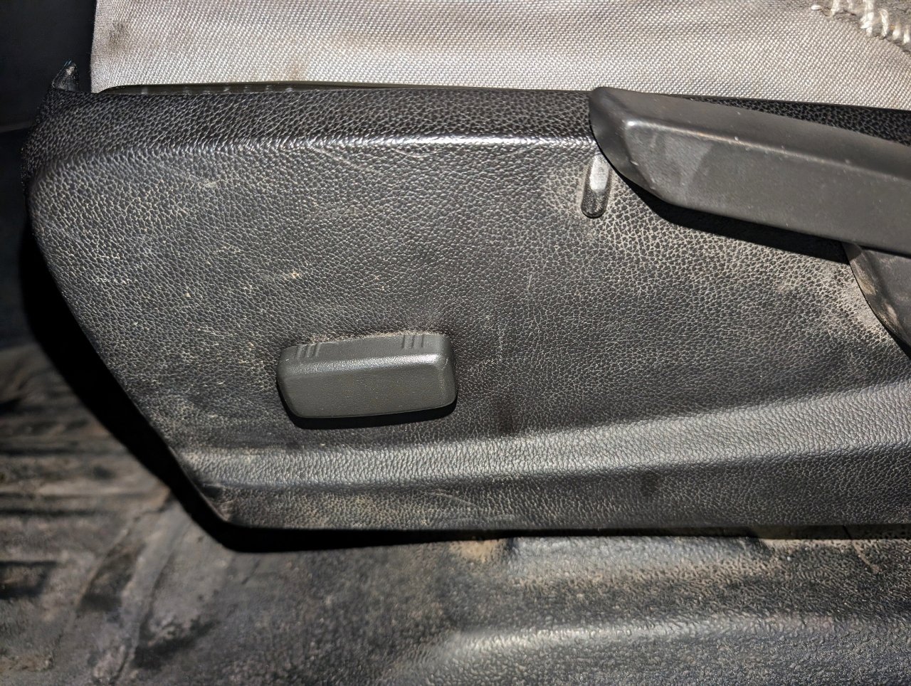 Used 2016 Chevrolet Colorado W/T w/ WT Convenience Package image 17