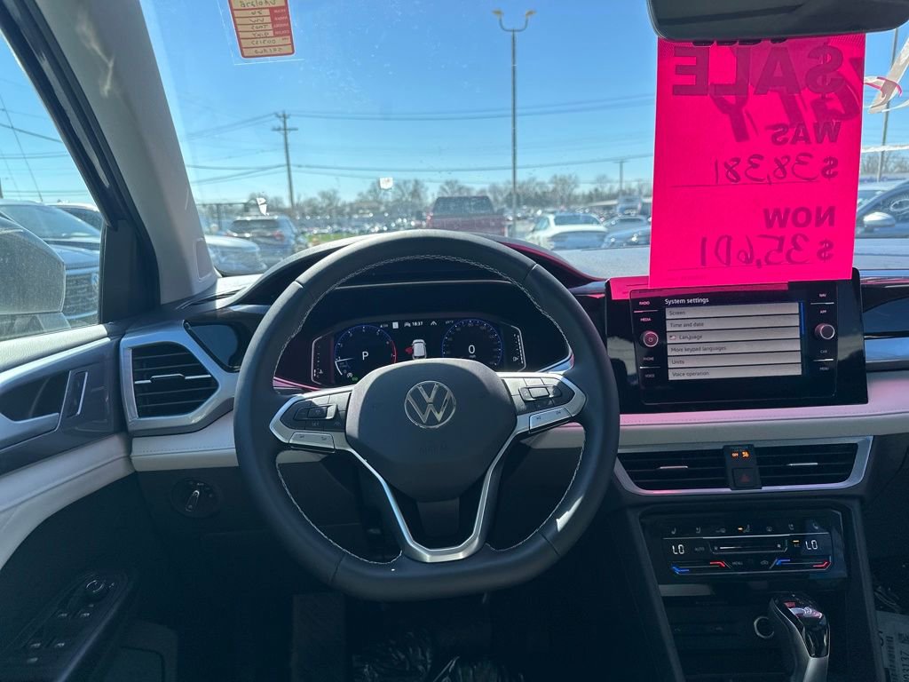 New 2026 Volkswagen Taos SEL image 21