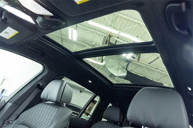 New 2026 BMW X7 M60i image 19