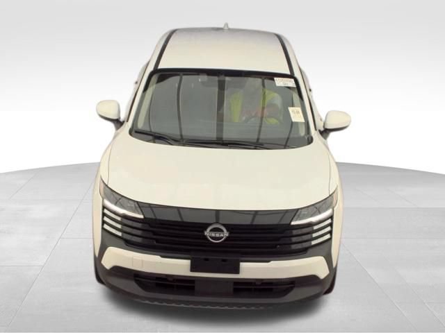 Used 2025 Nissan Kicks SV AWD/4WD image 2