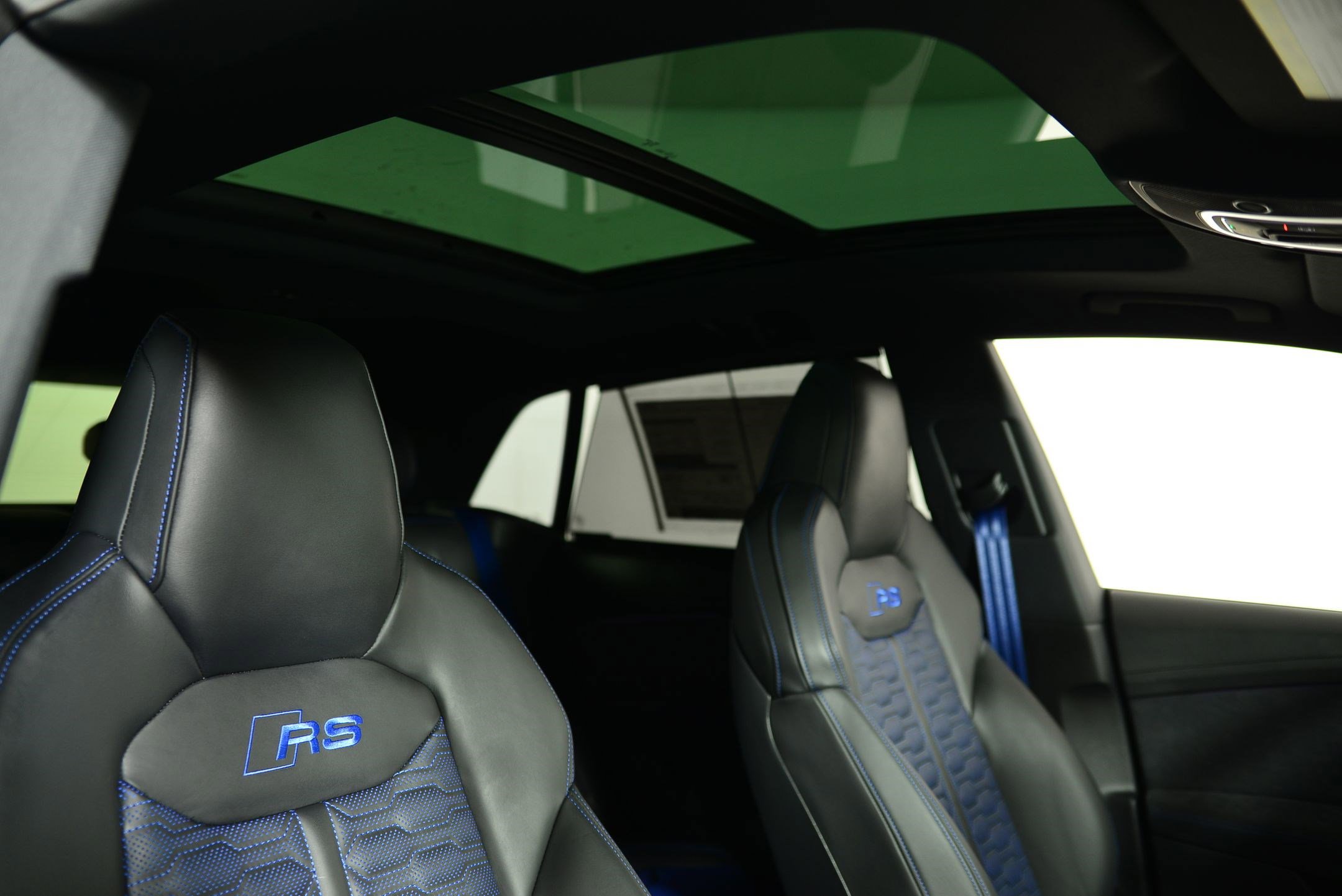 New 2026 Audi RS Q8 performance image 12