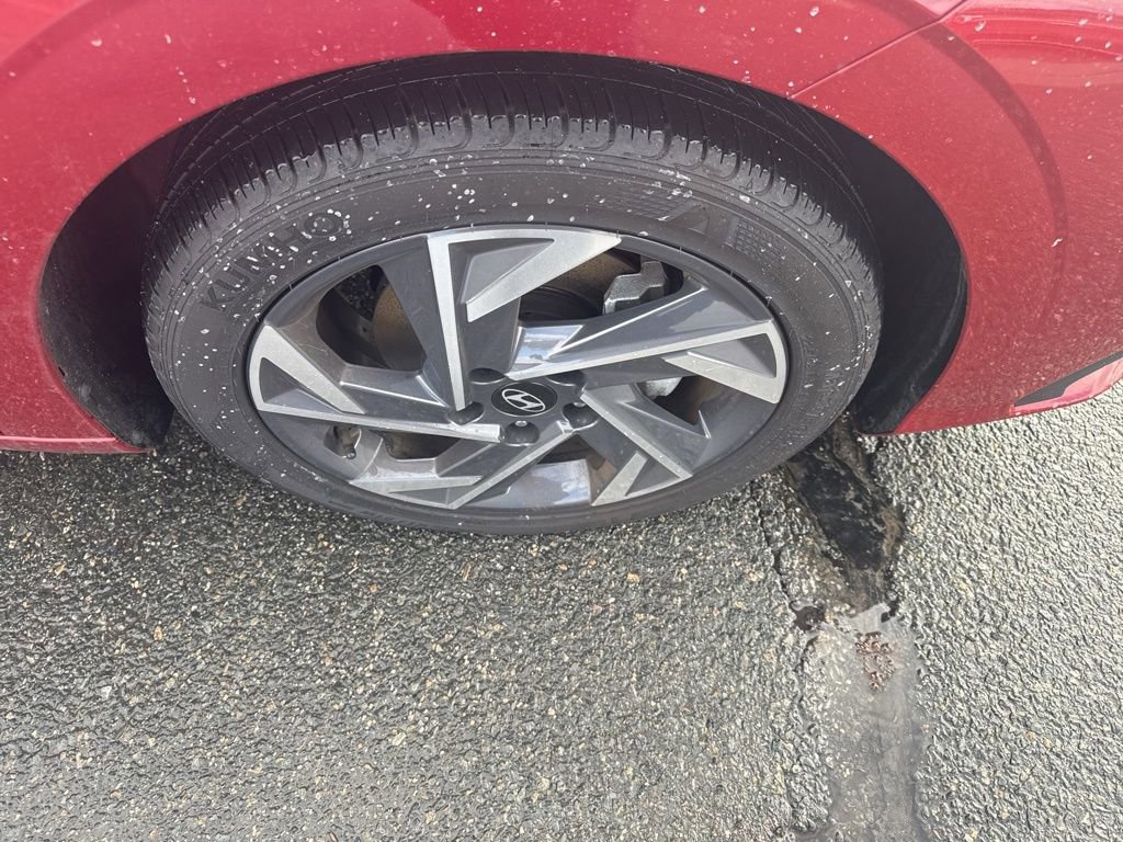Certified 2025 Hyundai Elantra Sport image 11