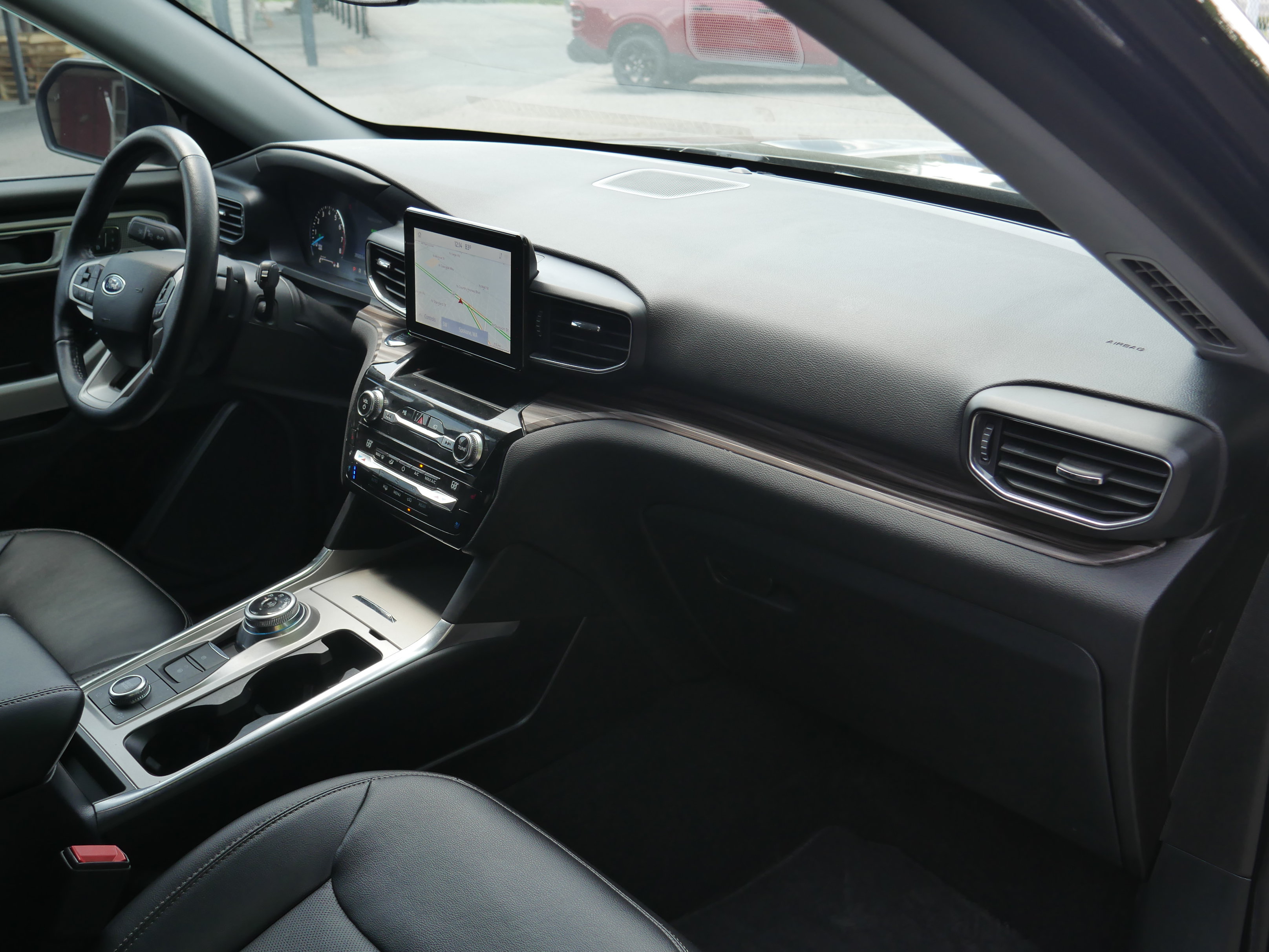 Used 2021 Ford Explorer Limited w/ Hybrid Equipment Group 310A AWD/4WD image 29