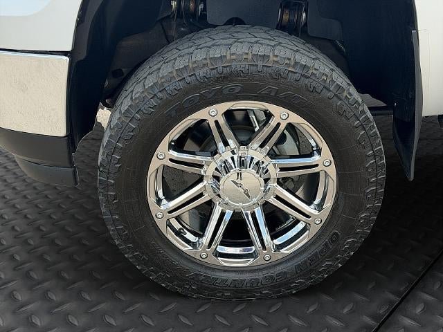 Used 2011 GMC Sierra 2500 SLE w/ SLE Preferred Package AWD/4WD image 16