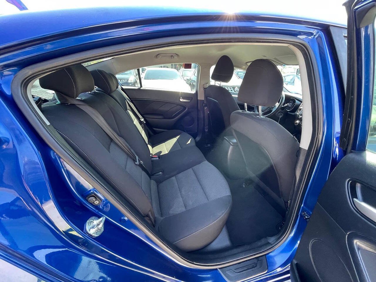Used 2018 Kia Forte LX FWD image 8