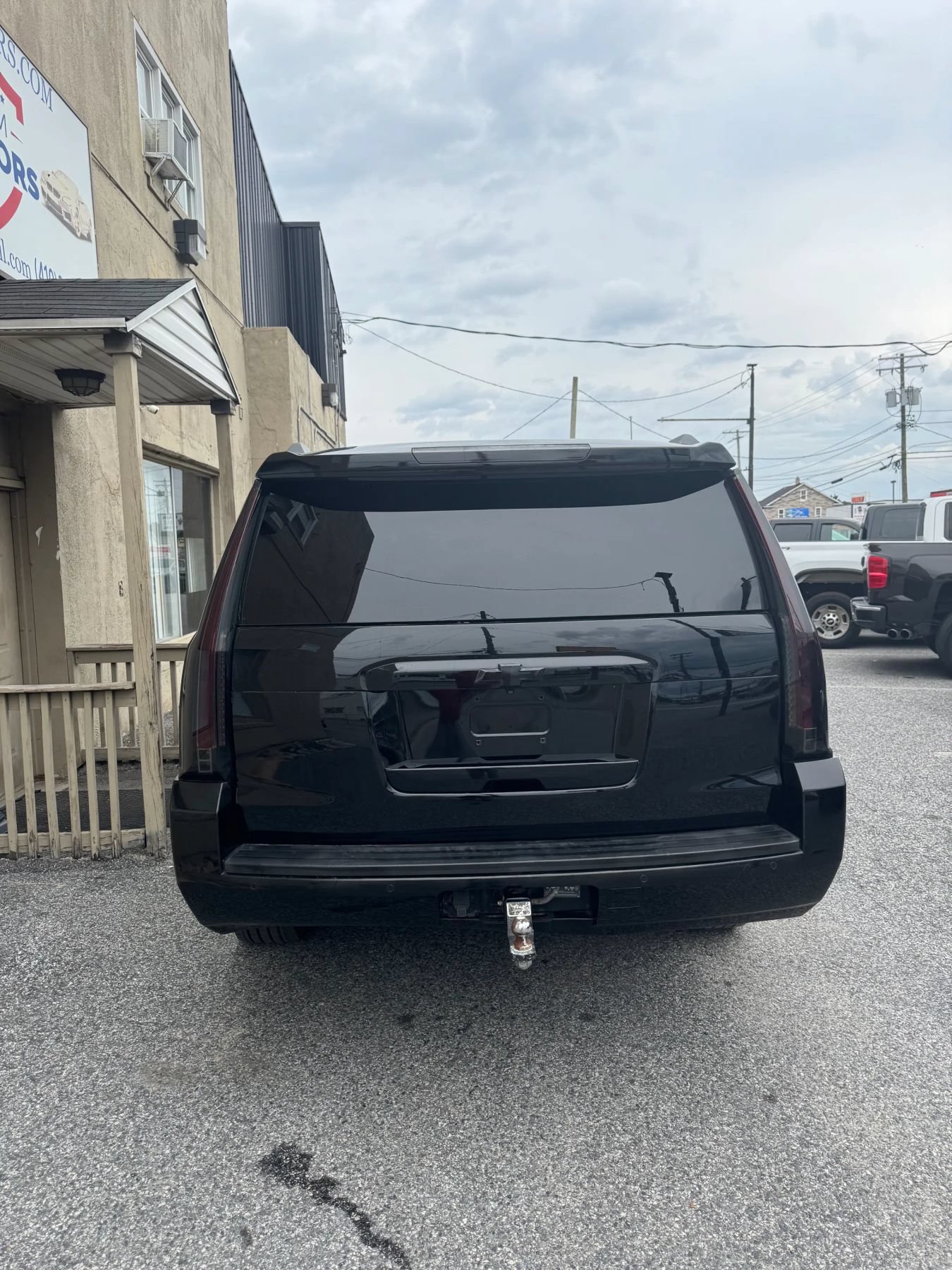 Used 2018 Chevrolet Suburban LT AWD/4WD image 5
