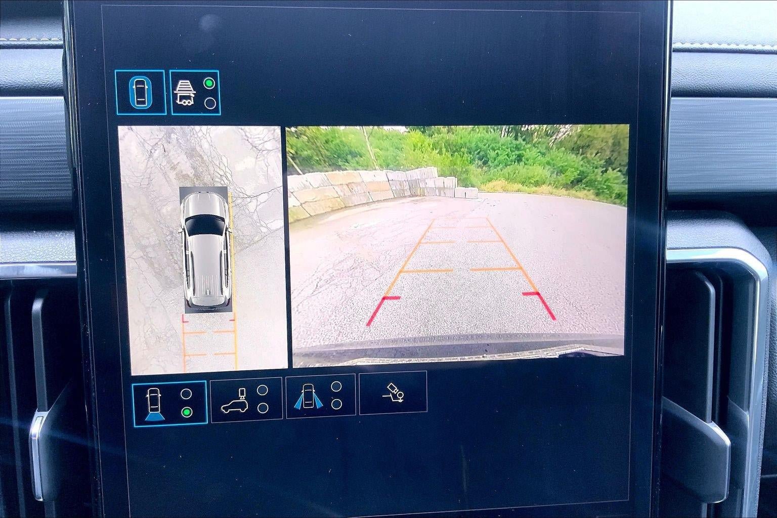 Used 2025 GMC Acadia Elevation FWD image 22