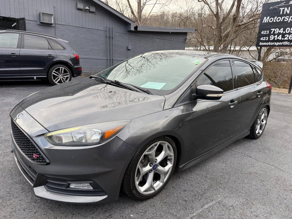 Used 2017 Ford Focus ST image 24