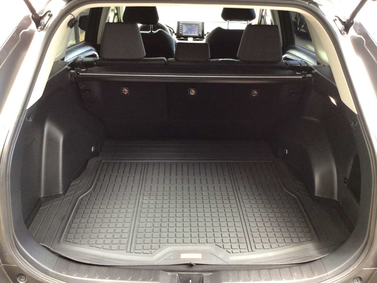 Used 2022 Toyota RAV4 XLE FWD image 23