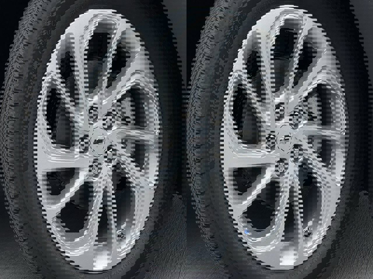 New 2027 Chevrolet Bolt LT image 9