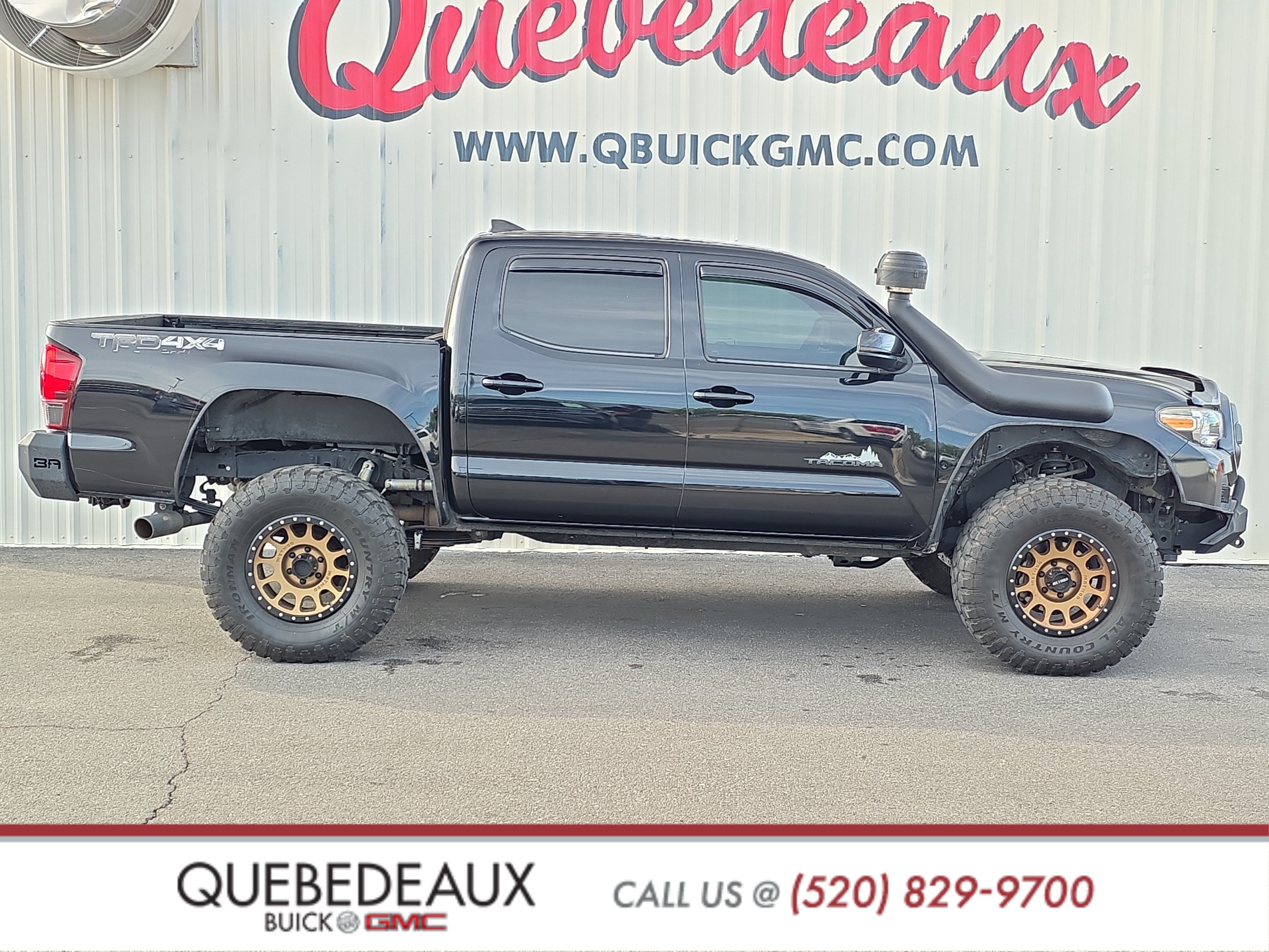 Used 2019 Toyota Tacoma TRD Off-Road AWD/4WD image 9
