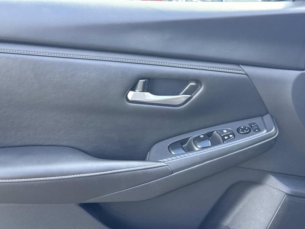 Certified 2025 Nissan Sentra SV FWD image 17