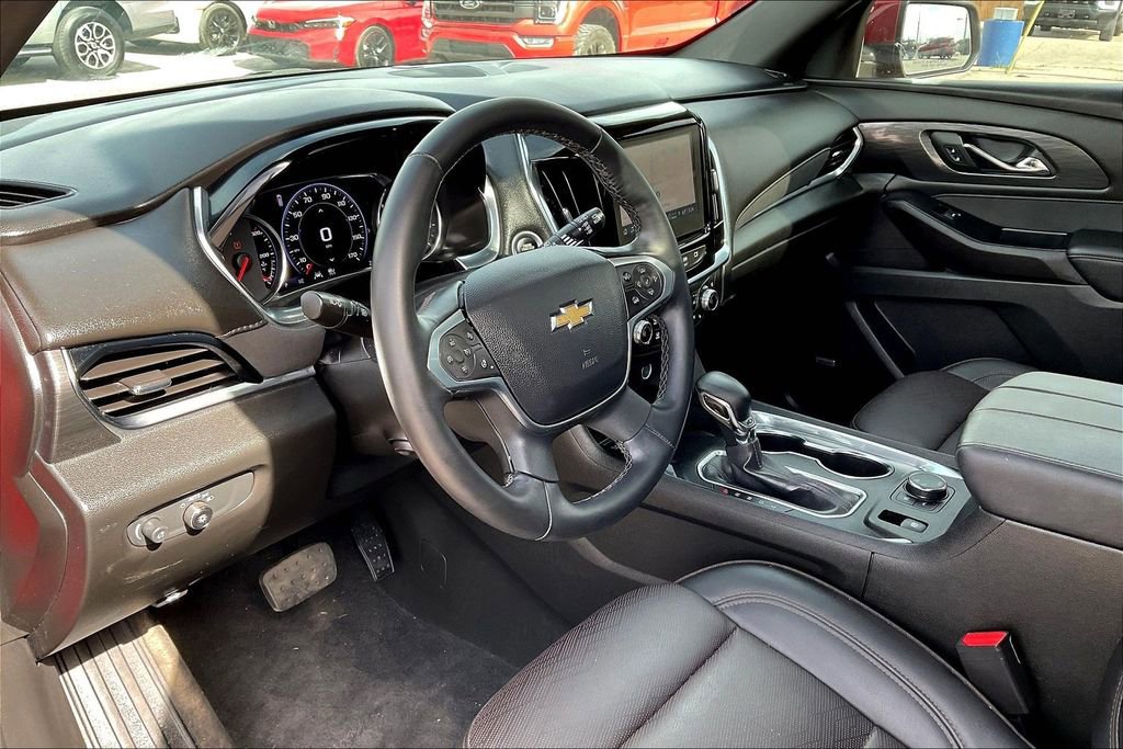 Used 2023 Chevrolet Traverse High Country image 13