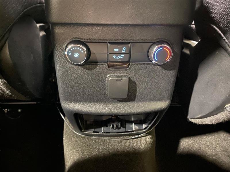 Used 2016 Ford Explorer XLT AWD/4WD image 13