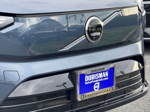 New 2025 Volvo EX90 Plus w/ Protection Package Premier image 2