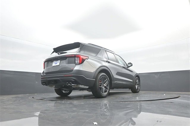 New 2026 Ford Explorer ST image 32