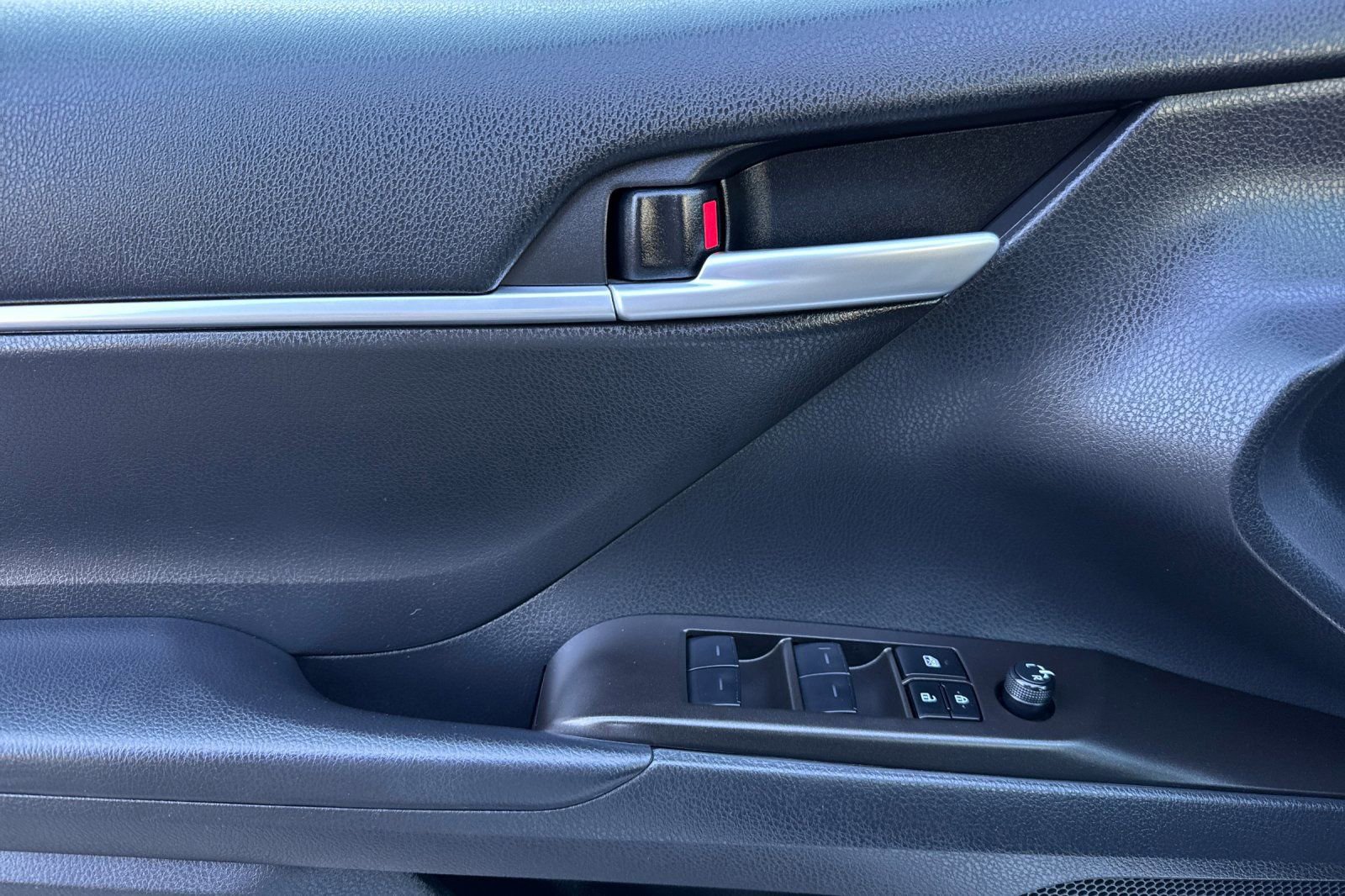 Certified 2023 Toyota Camry SE image 11