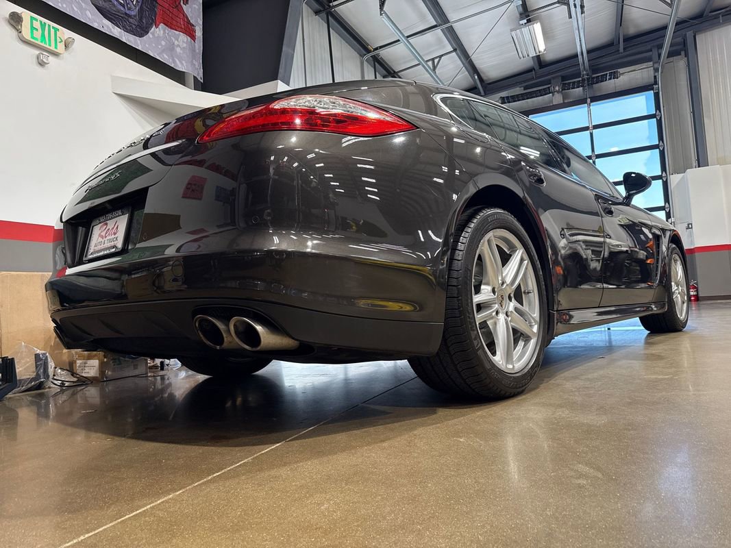 Used 2013 Porsche Panamera 4S image 25