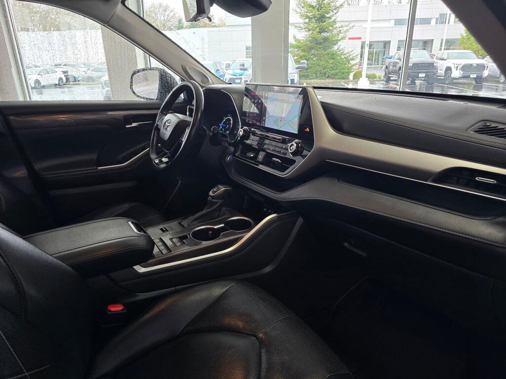 Used 2021 Toyota Highlander Platinum image 48