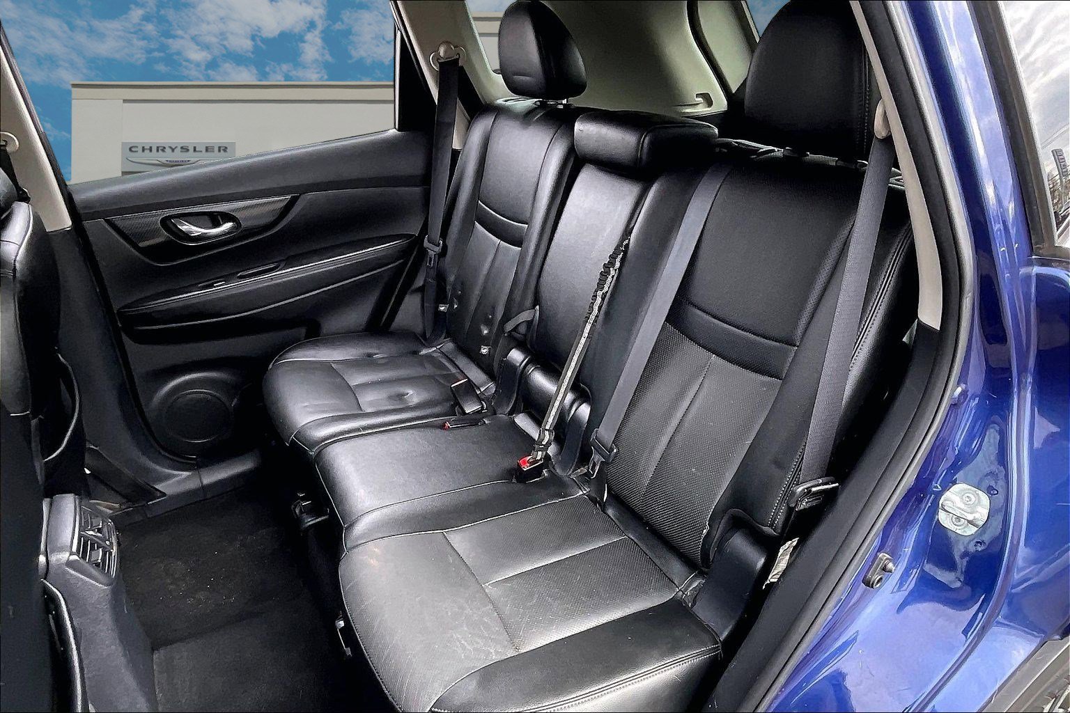 Used 2017 Nissan Rogue SL w/ SL Premium Package image 23