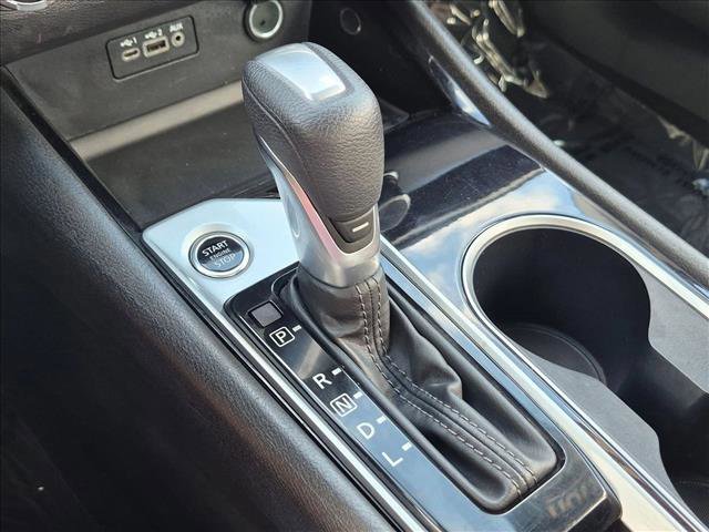Used 2024 Nissan Altima 2.5 SV FWD image 14