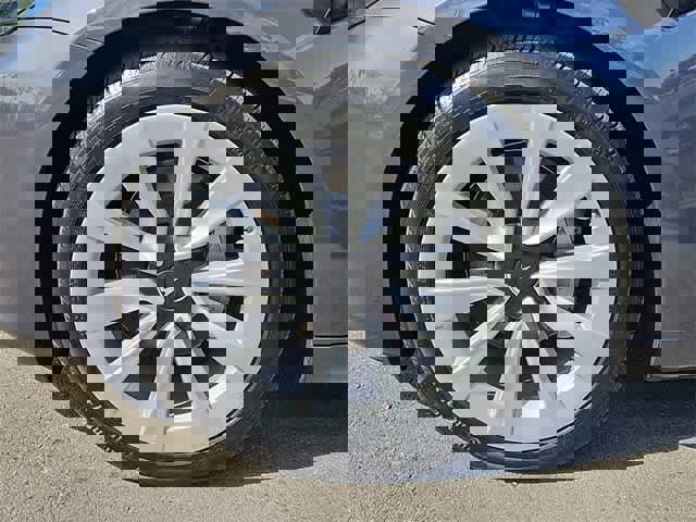 Used 2023 Tesla Model 3 Standard Range image 13