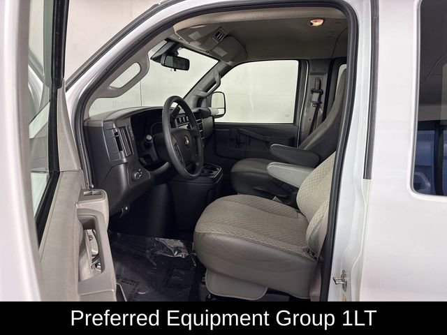 Used 2024 Chevrolet Express 3500 LT w/ LT Preferred Equipment Group RWD image 6
