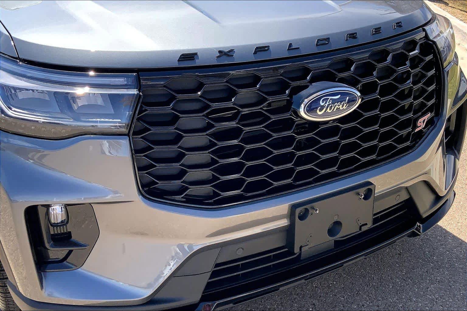 Certified 2026 Ford Explorer ST w/ Sun And Sound Package image 30