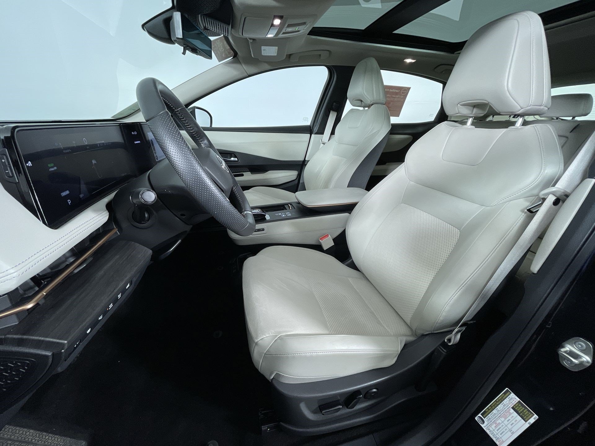 Certified 2024 Nissan Ariya AWD image 15