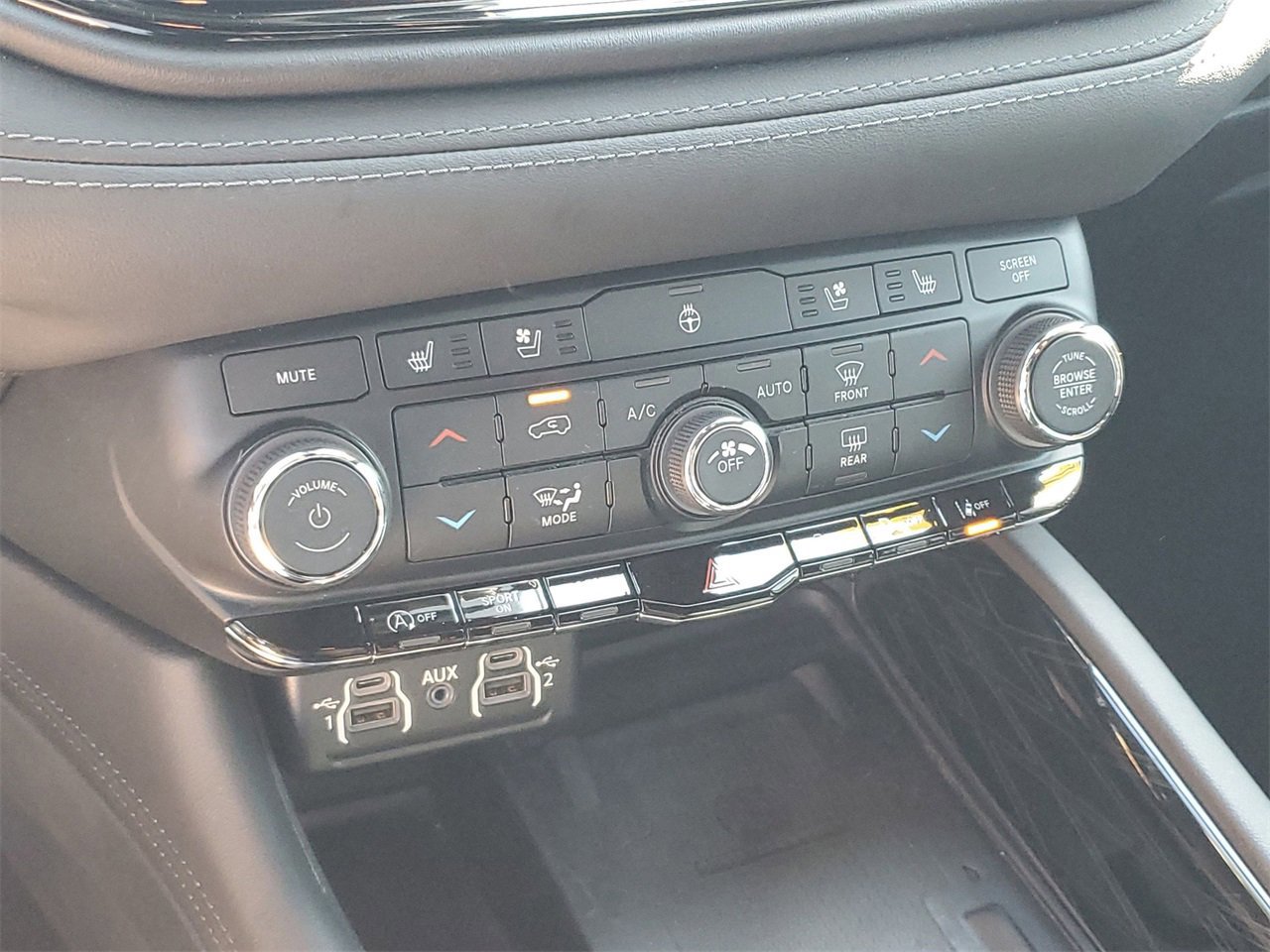 Used 2022 Dodge Durango Citadel image 28