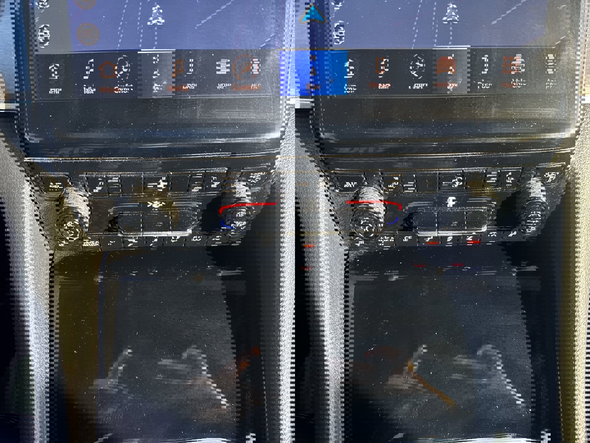 Used 2024 Jeep Grand Cherokee Limited w/ Black Appearance Package image 19