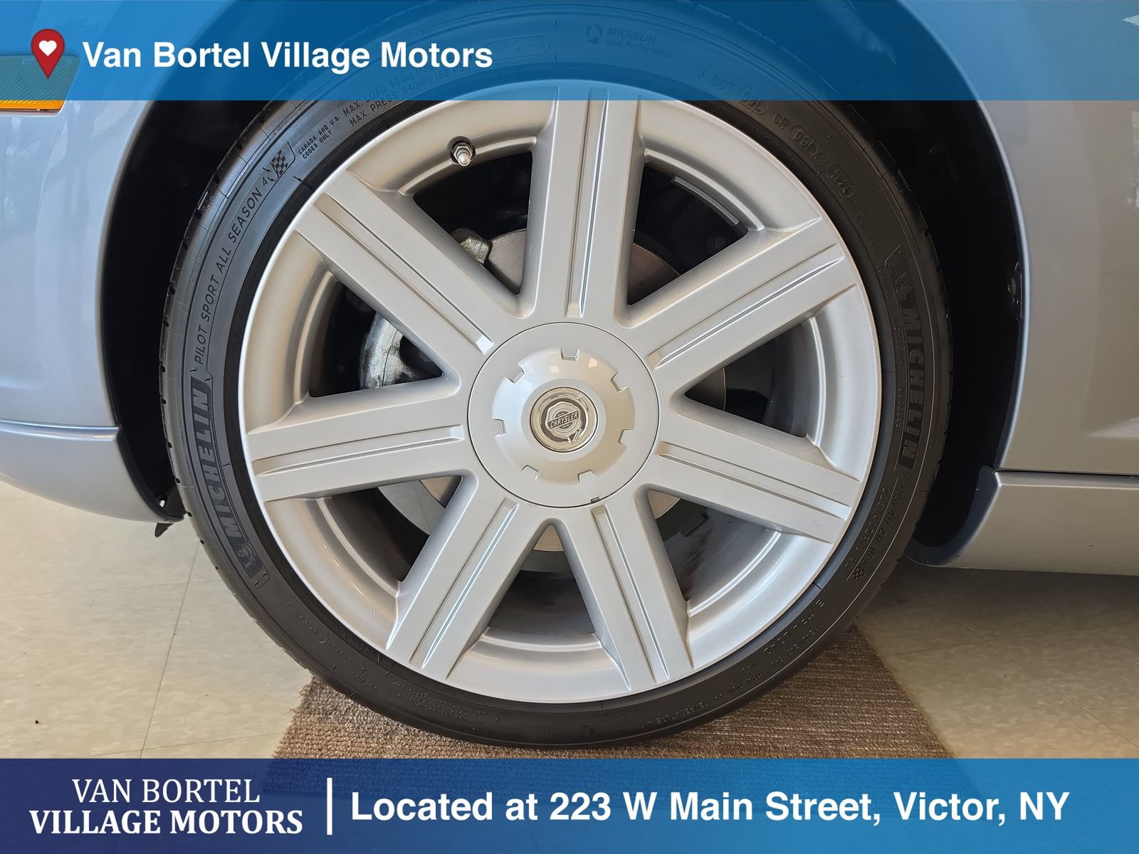 Used 2004 Chrysler Crossfire Coupe RWD image 19