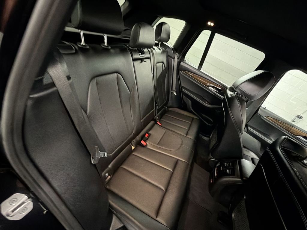 Used 2024 BMW X3 sDrive30i w/ Convenience Package RWD image 27