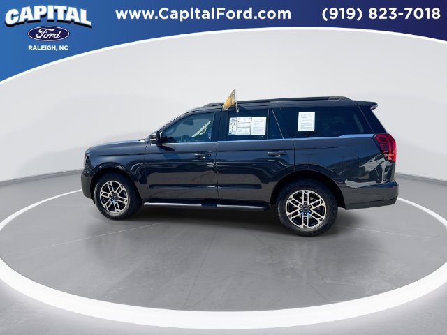 Certified 2025 Ford Expedition Active AWD/4WD image 5