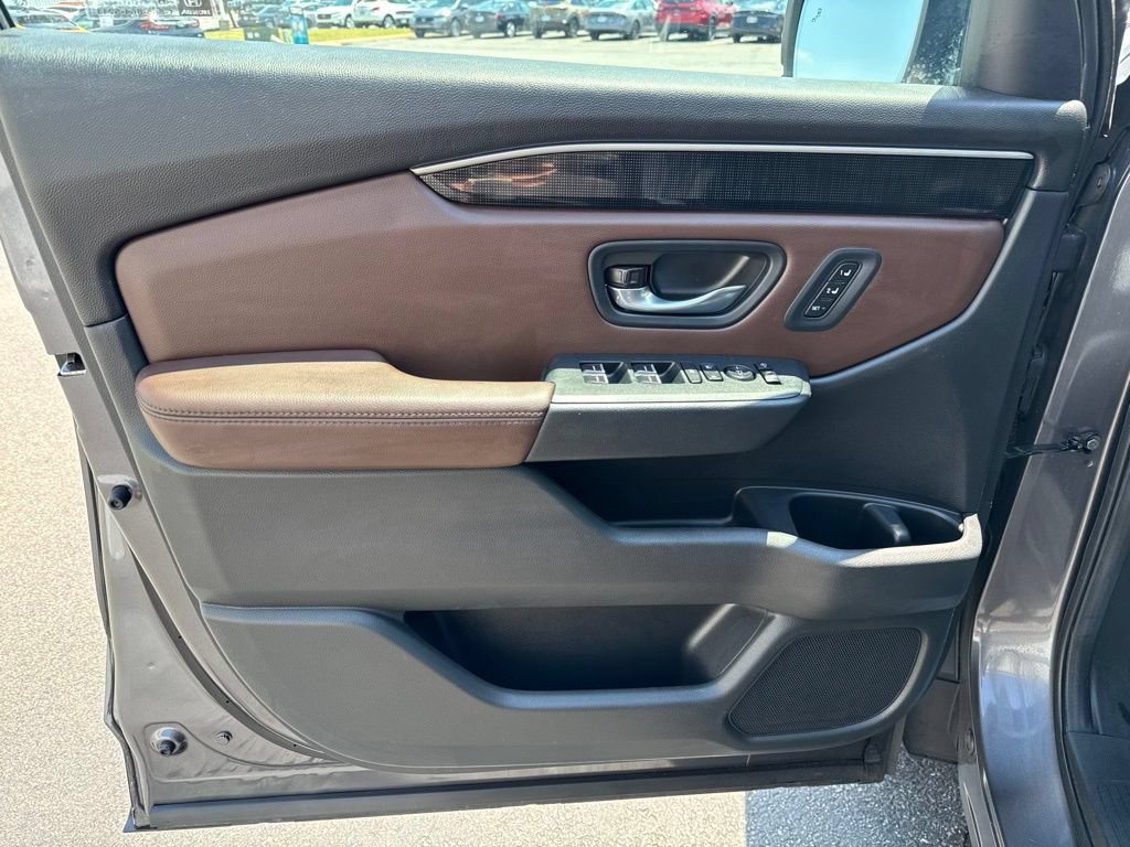 Used 2025 Honda Pilot Elite image 33